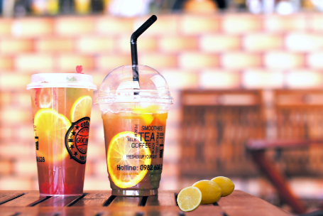 Guia de tampas para copos PET: tampa em cúpula vs tampa plana